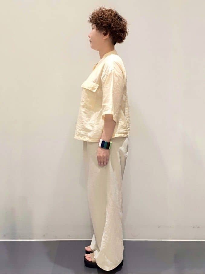 ゆきをさんの「OPAQUE.CLIP｜シアーダブルポケットシャツ【洗濯機洗い可】」を使ったコーディネート