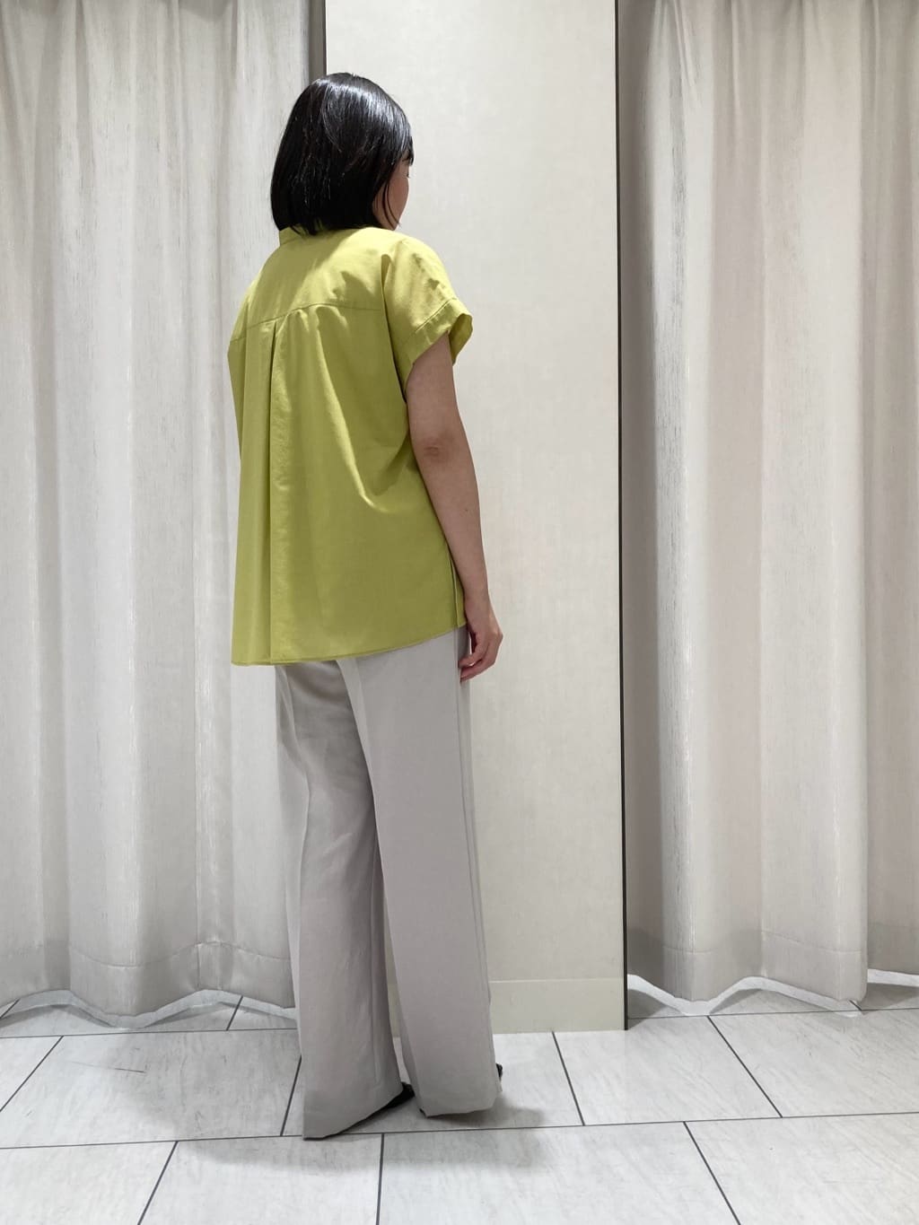 わたなべさんの「UNTITLED｜【洗える/スキッパー】フレンチスリーブシアーブラウス」を使ったコーディネート