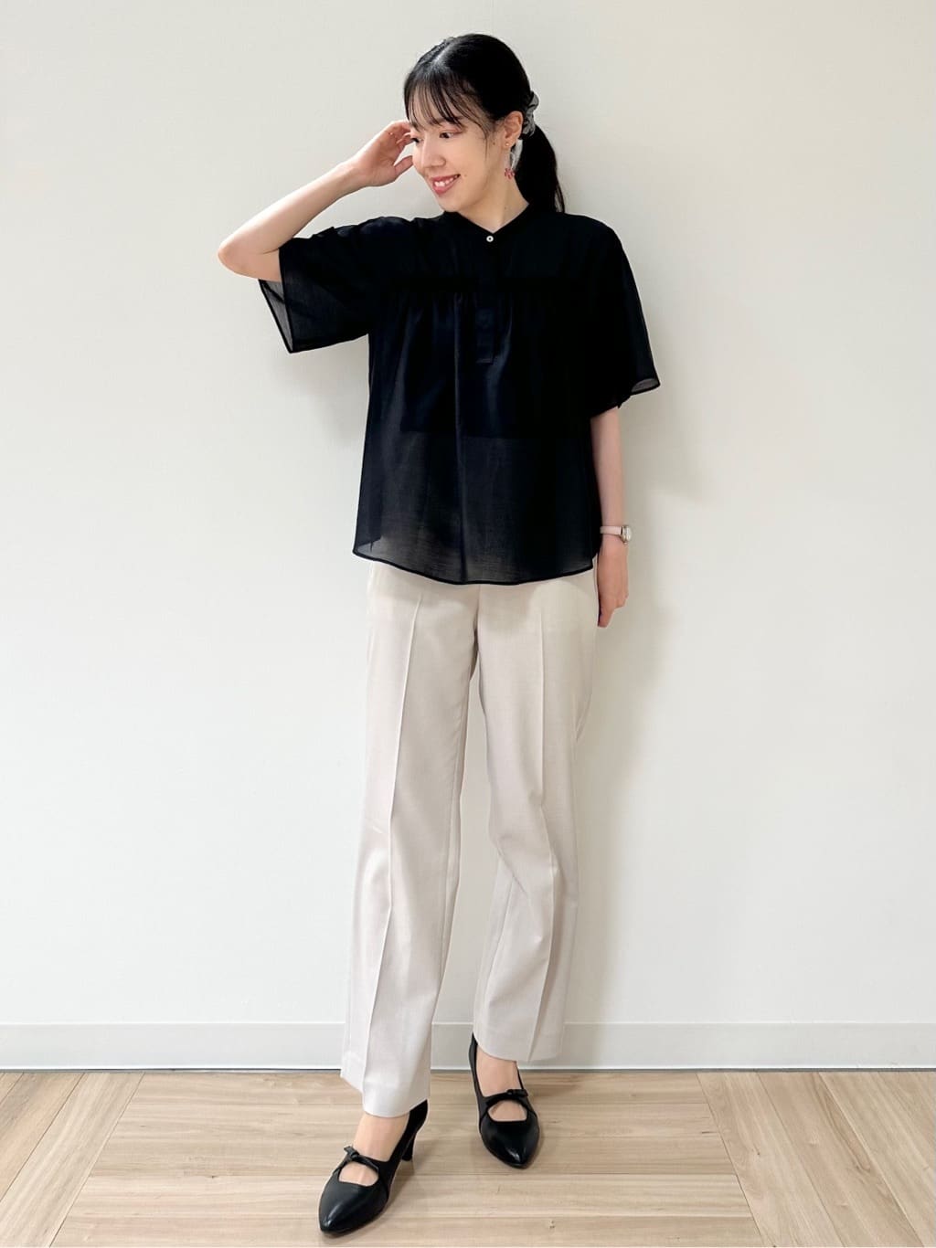 Momoさんの「Reflect｜【選べる5色◎／マシンウォッシュ可】シャーリングデザインブラウス」を使ったコーディネート