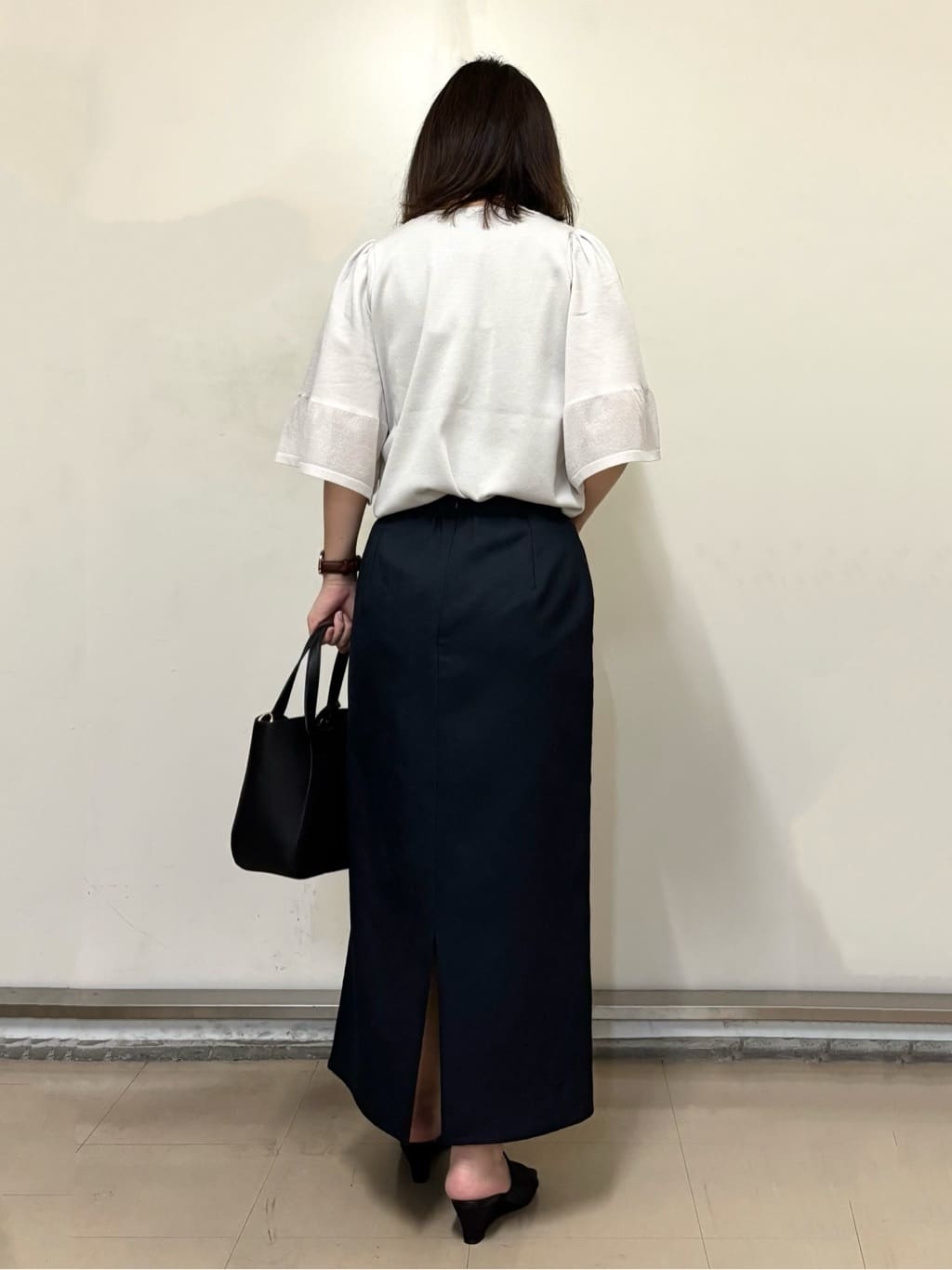 やまさんの「OPAQUE.CLIP｜《5色展開》シアーフレアスリーブニット【洗濯機洗い可】」を使ったコーディネート