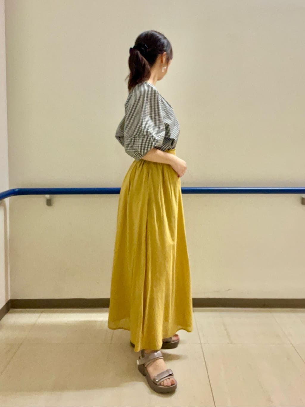 あもさんの「SHOO･LA･RUE｜【S-LL/裏地ひんやり】エアリーで涼やか 大人のシアースカーチョ」を使ったコーディネート