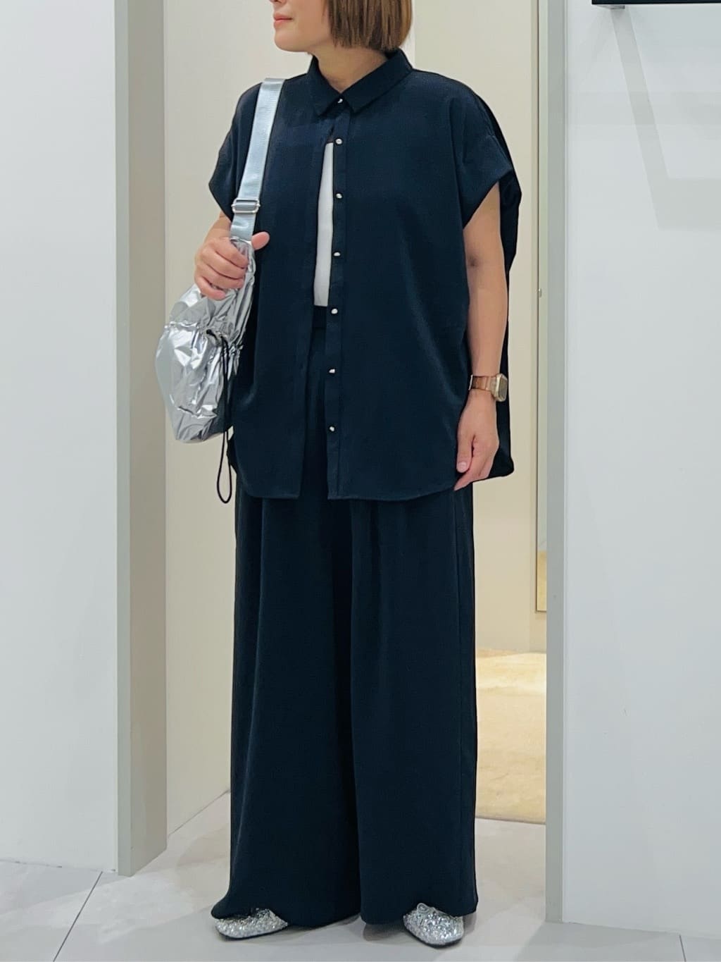 タナさんの「THE SHOP TK｜コットンライクブラウス【接触冷感/洗濯機OK/UV/セットアップ可】」を使ったコーディネート