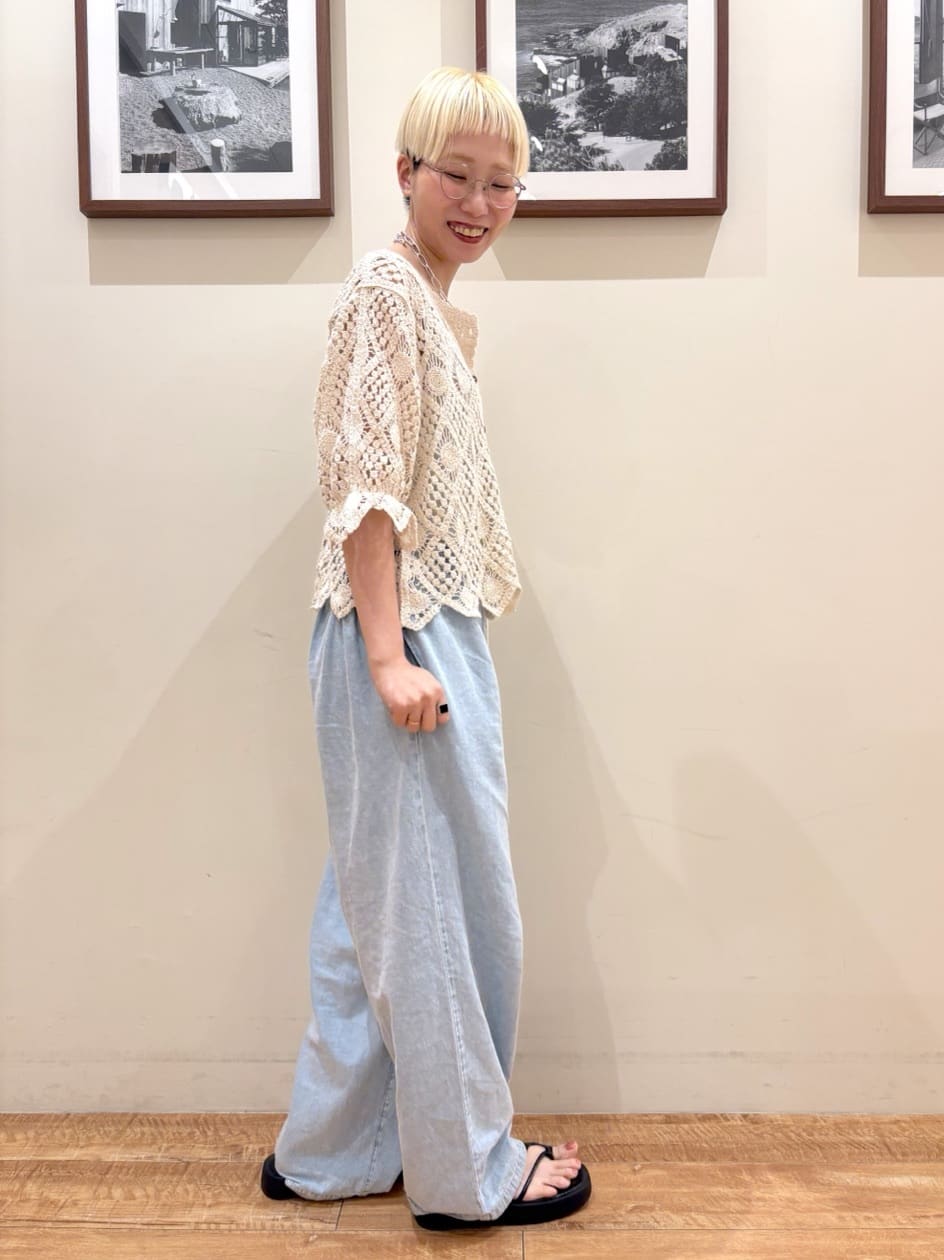 Ayumiさんの「SHOO･LA･RUE｜【2WAY】大人のほんのり甘いスタイルに クロシェレースカーディガン」を使ったコーディネート