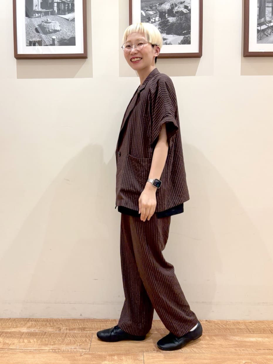 Ayumiさんの「SHOO･LA･RUE｜【S-LL】夏のレイヤードコーデに さらりと着られるメッシュジレ」を使ったコーディネート