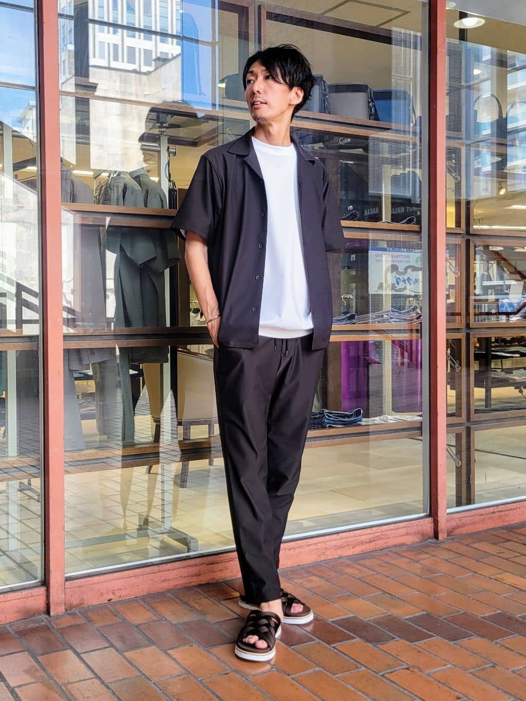piroyaさんの「TAKEO KIKUCHI｜【COOL CITY WEAR】エアートール オープンカラーシャツ /接触冷感・通気性」を使ったコーディネート