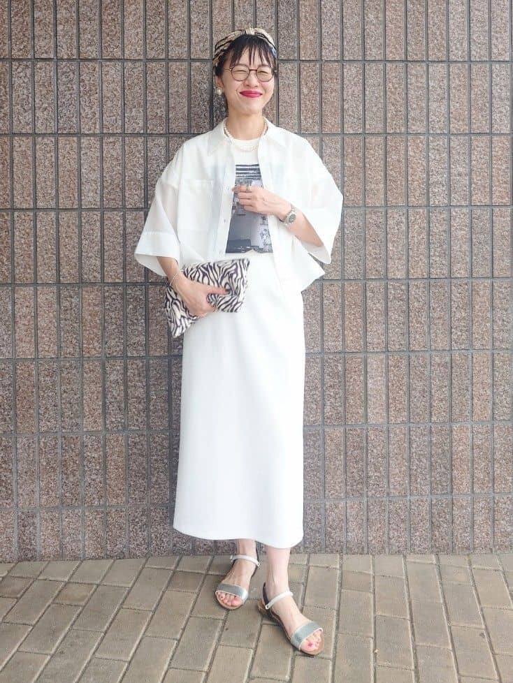 MUTSUKOさんの「UNTITLED｜【前開き/洗える】ショート丈シアーシャツ」を使ったコーディネート