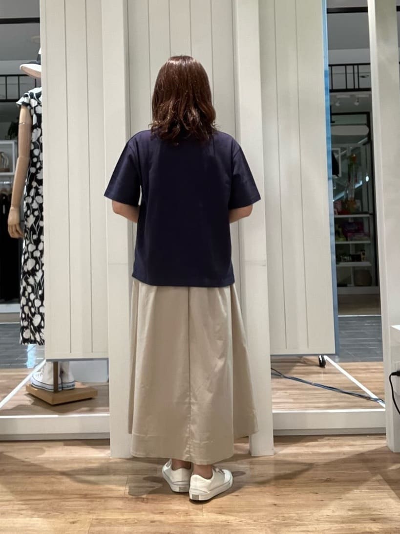 Fujitaさんの「Dessin｜ロゴ刺繍Tシャツ」を使ったコーディネート
