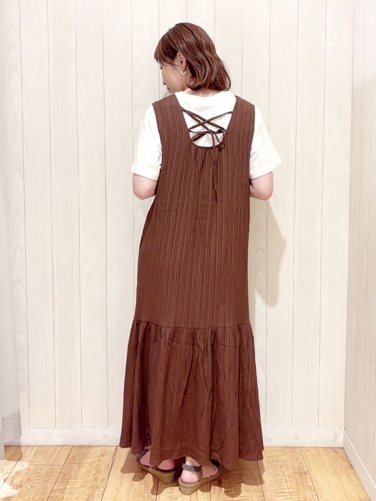 あいこさんの「SHOO･LA･RUE｜【S-LL/ひんやり/UV】選べる6柄でそれぞれ欲しくなる プリントTシャツ」を使ったコーディネート