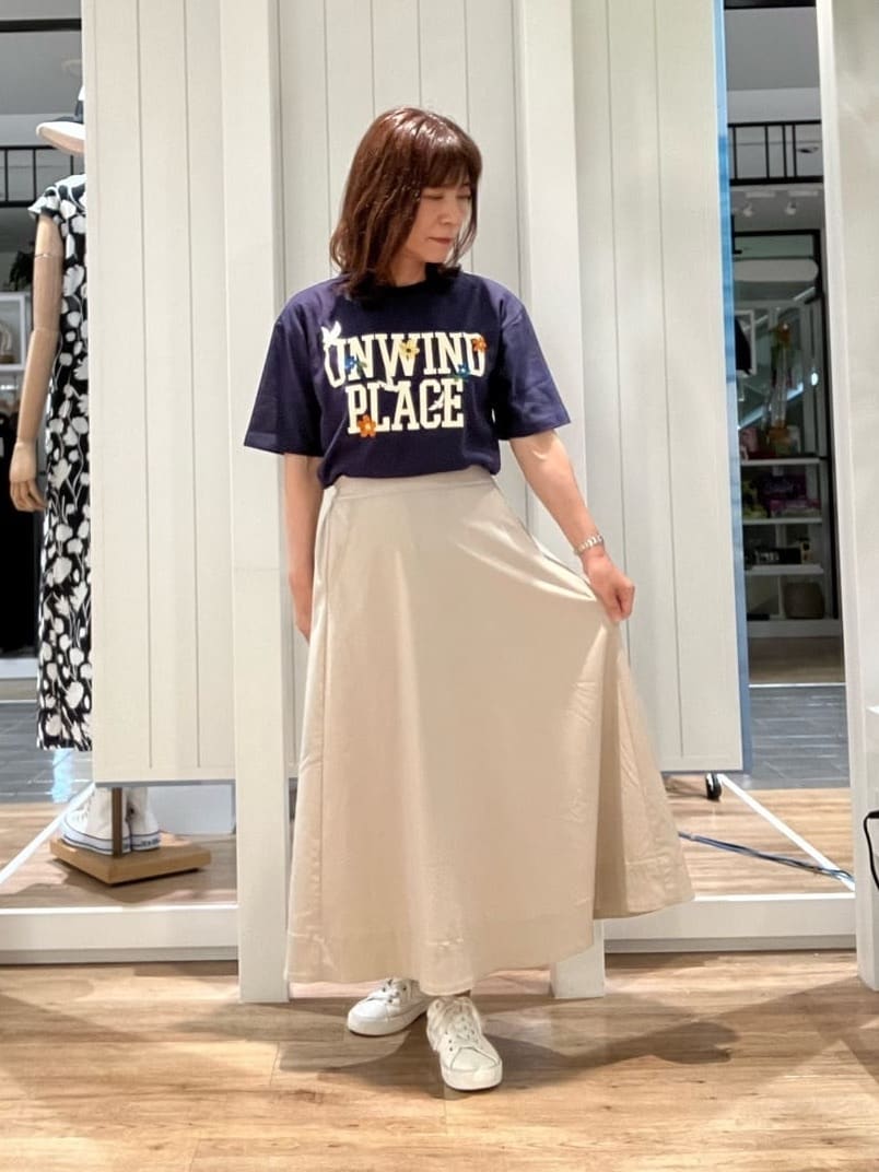 Fujitaさんの「Dessin｜ロゴ刺繍Tシャツ」を使ったコーディネート