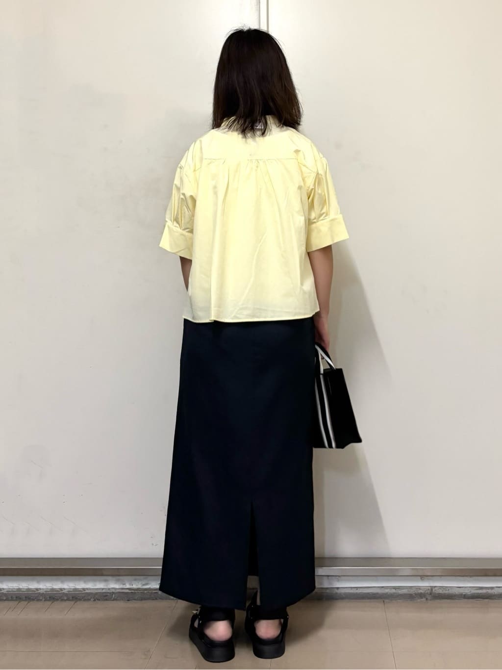やまさんの「OPAQUE.CLIP｜ピンタックフレアシャツ【洗濯機洗い可】」を使ったコーディネート
