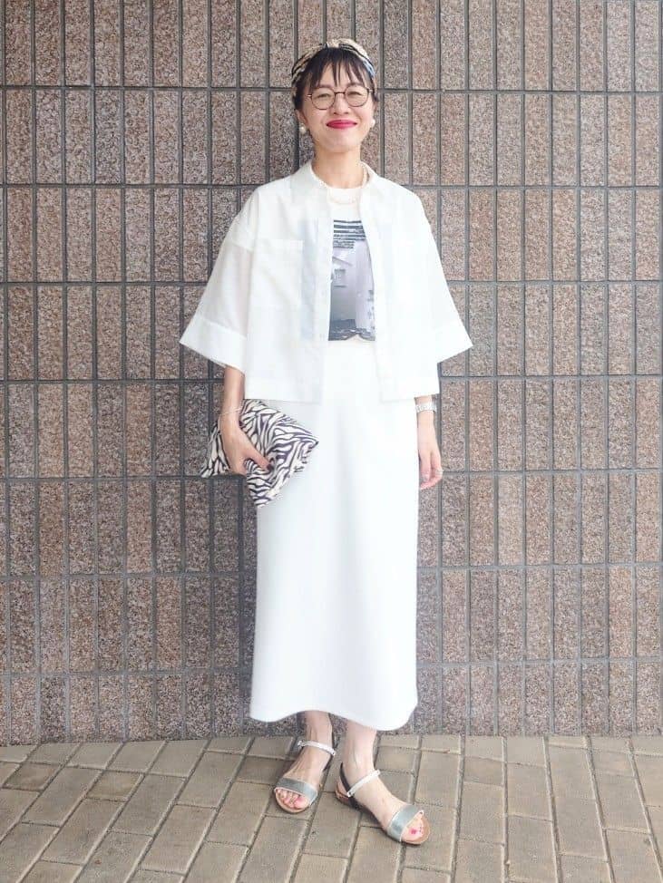 MUTSUKOさんの「UNTITLED｜【前開き/洗える】ショート丈シアーシャツ」を使ったコーディネート