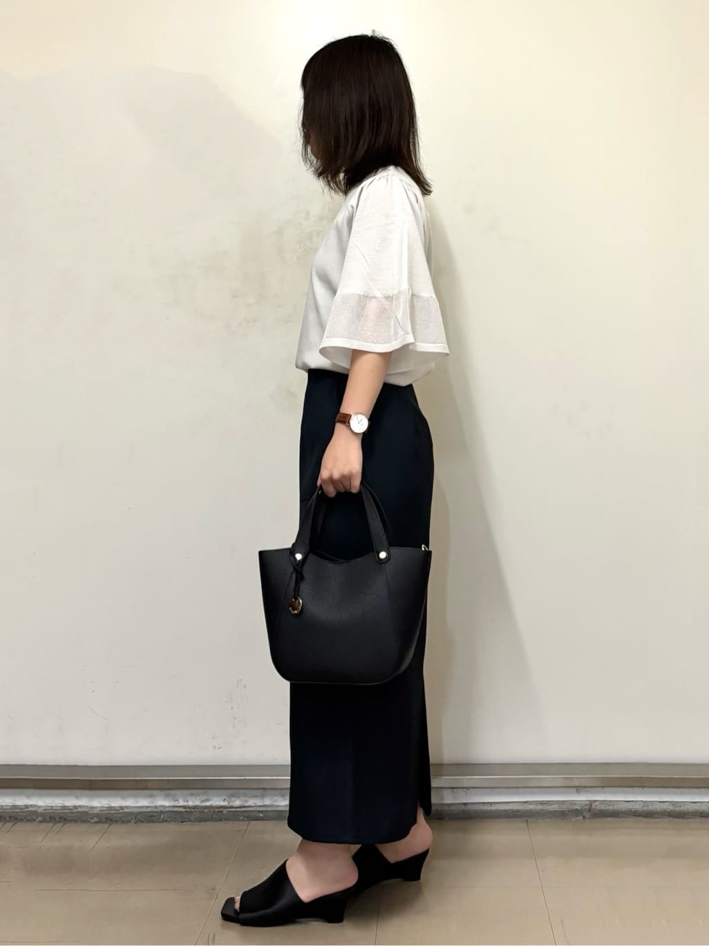 やまさんの「OPAQUE.CLIP｜《5色展開》シアーフレアスリーブニット【洗濯機洗い可】」を使ったコーディネート