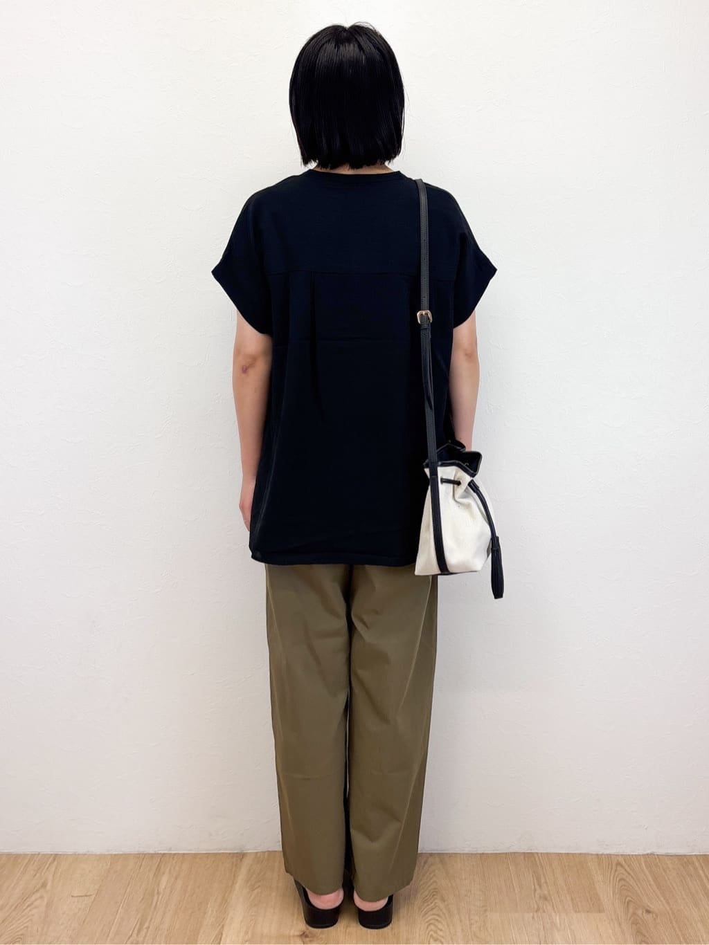 Takeさんの「OPAQUE.CLIP｜《7色展開／SS-LLサイズ》ストレッチスキッパーブラウス／セットアップ対応【洗濯機洗い可／防シワ】」を使ったコーディネート