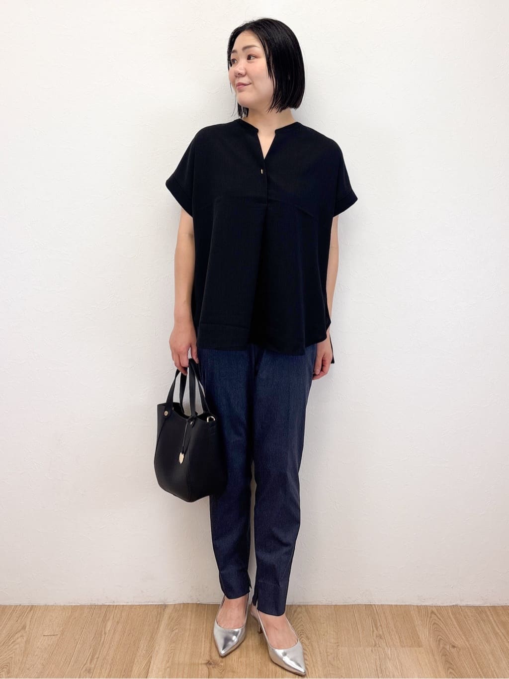 Takeさんの「OPAQUE.CLIP｜《7色展開／SS-LLサイズ》ストレッチスキッパーブラウス／セットアップ対応【洗濯機洗い可／防シワ】」を使ったコーディネート