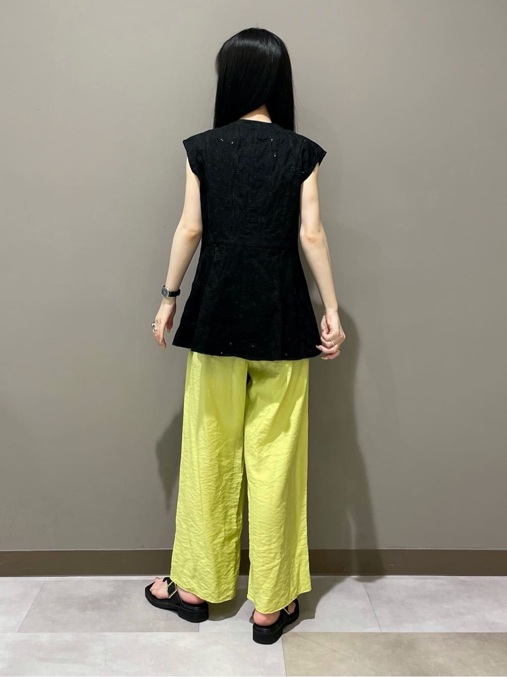 KEIKOさんの「INDIVI｜【洗える／前後2WAY】インナータンクトップ」を使ったコーディネート