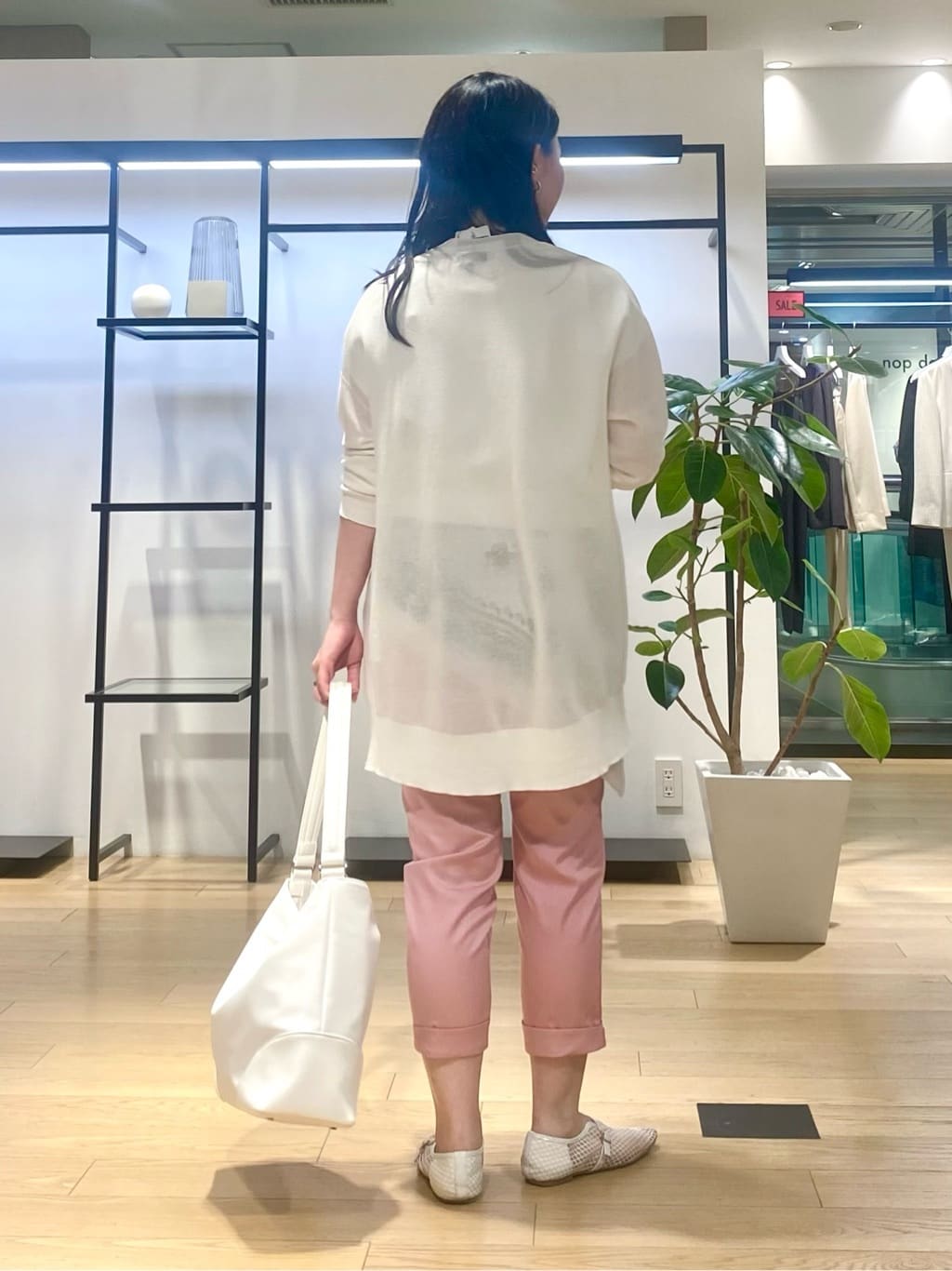 misakiさんの「INDIVI｜バイカラーショートネックレス」を使ったコーディネート