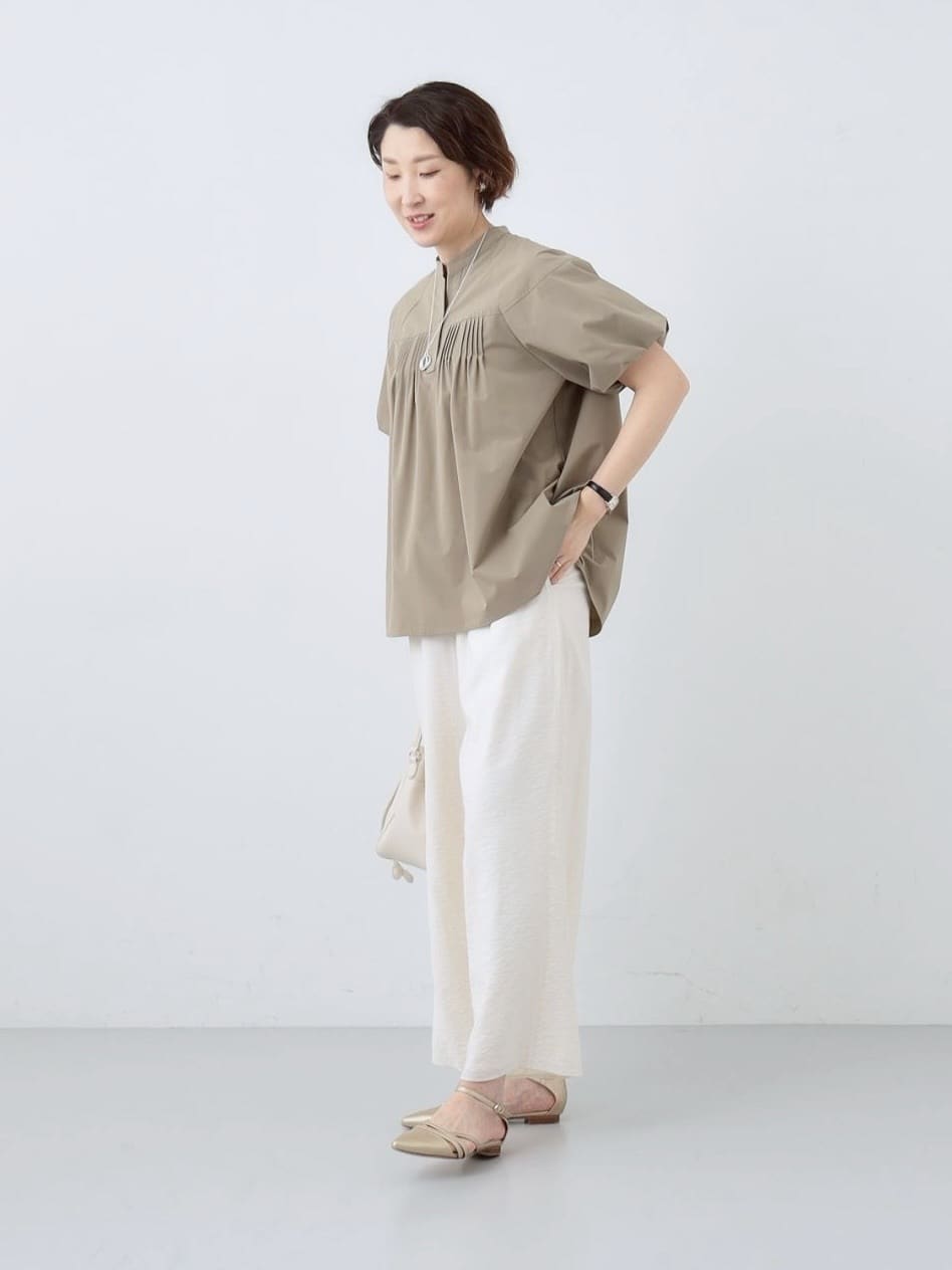 yuriさんの「INDIVI｜【洗える／UVケア／SETUP可能】ドロストワイドパンツ」を使ったコーディネート