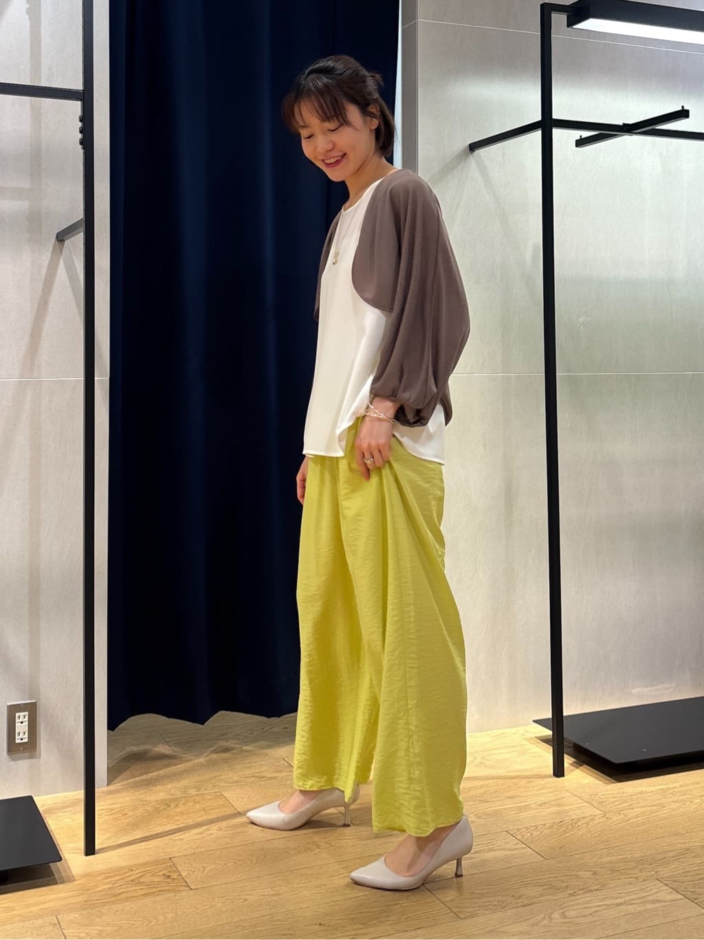 kanaeさんの「INDIVI｜【洗える／UVケア／SETUP可能】ドロストワイドパンツ」を使ったコーディネート