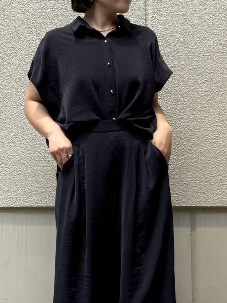 chさんの「THE SHOP TK｜コットンライクブラウス【接触冷感/洗濯機OK/UV/セットアップ可】」を使ったコーディネート