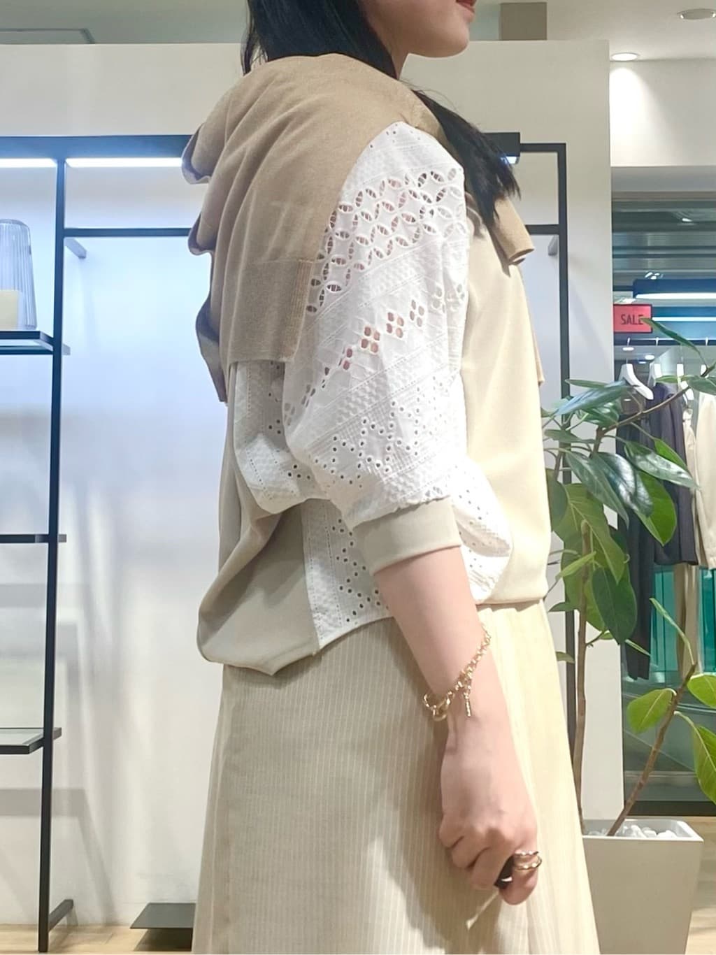misakiさんの「INDIVI｜【洗える／前後2WAY】インナータンクトップ」を使ったコーディネート