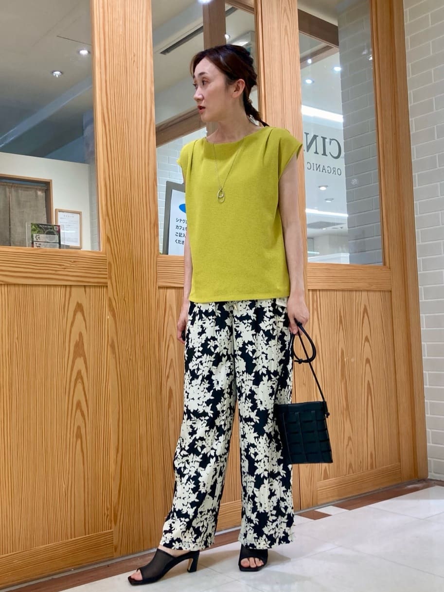 ゆうさんの「UNTITLED｜【ジャージ素材】インナードッキングシアーカットソー」を使ったコーディネート
