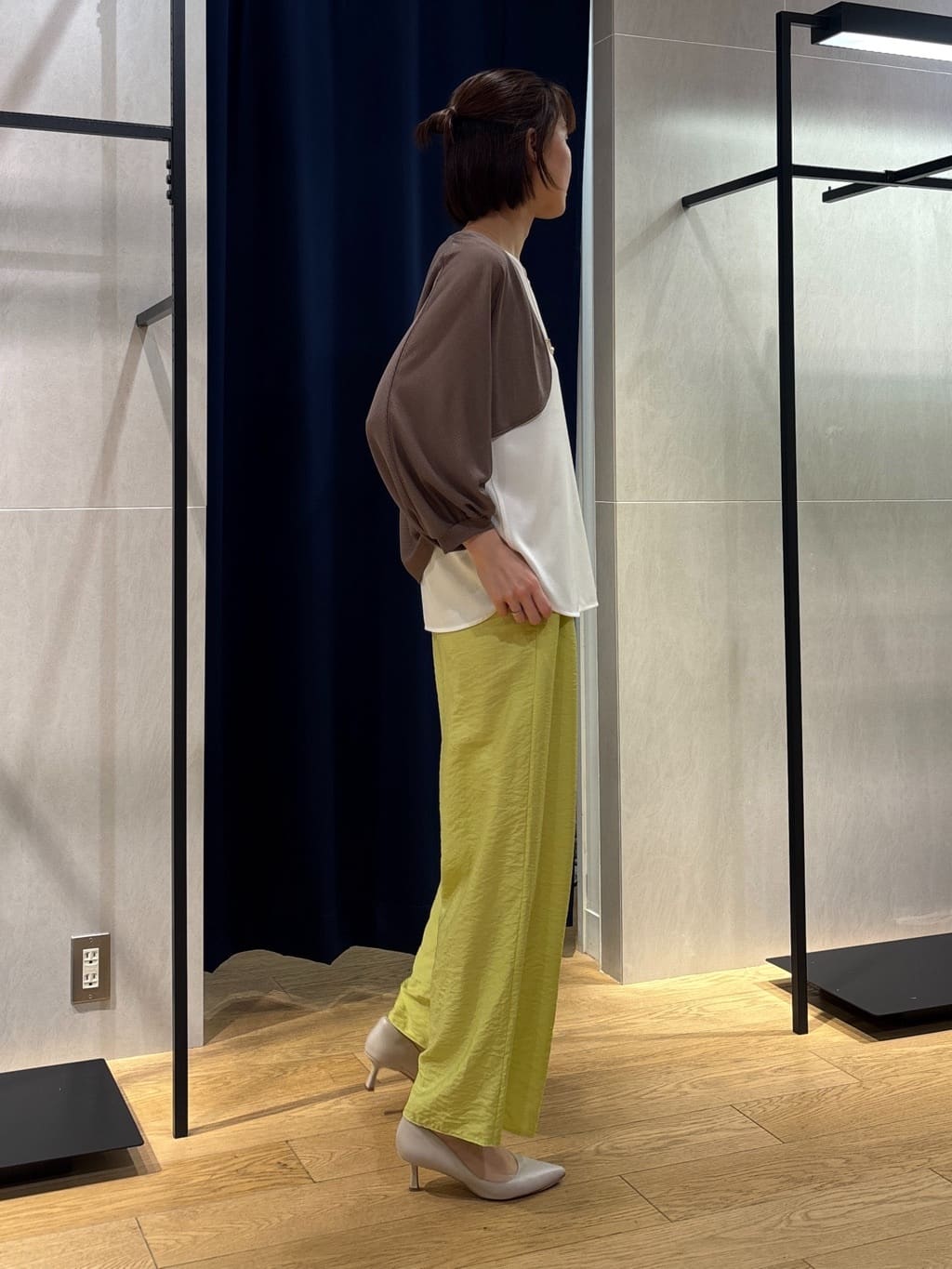 kanaeさんの「INDIVI｜【洗える／UVケア／SETUP可能】ドロストワイドパンツ」を使ったコーディネート