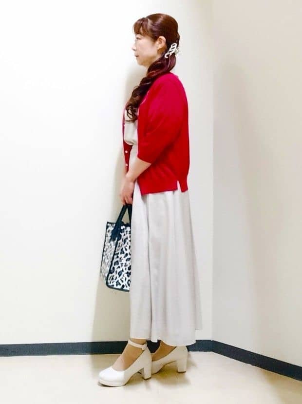 花さんの「Reflect｜【マシンウォッシュ可／セットアップ可】シアーボックスタックプリーツスカート」を使ったコーディネート