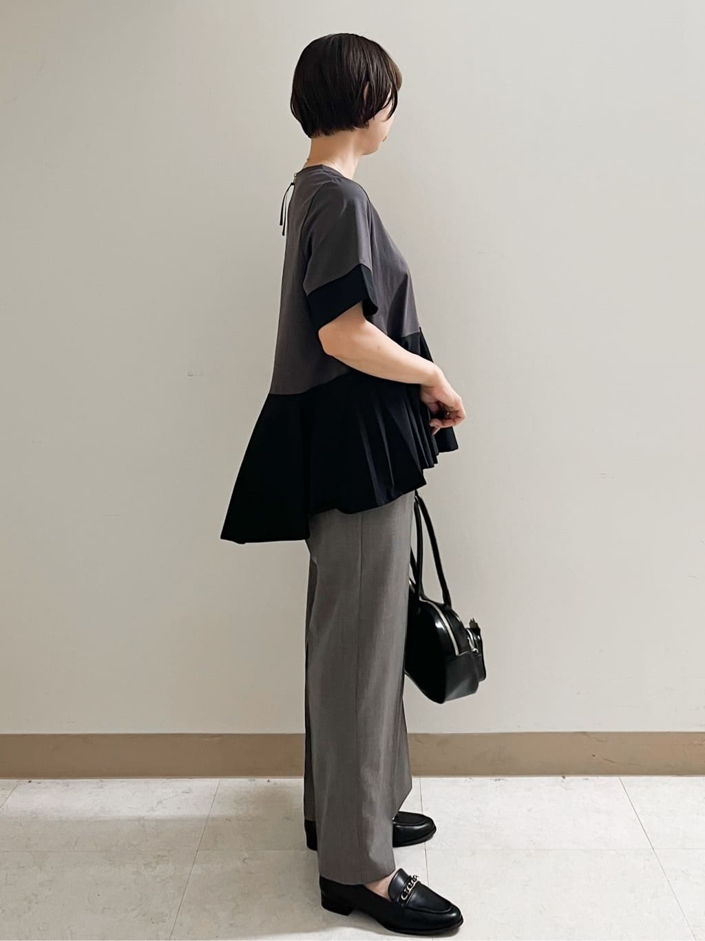 あかねさんの「OPAQUE.CLIP｜配色フハクドッキングペプラムトップス【洗濯機洗い可／抗ピル】」を使ったコーディネート