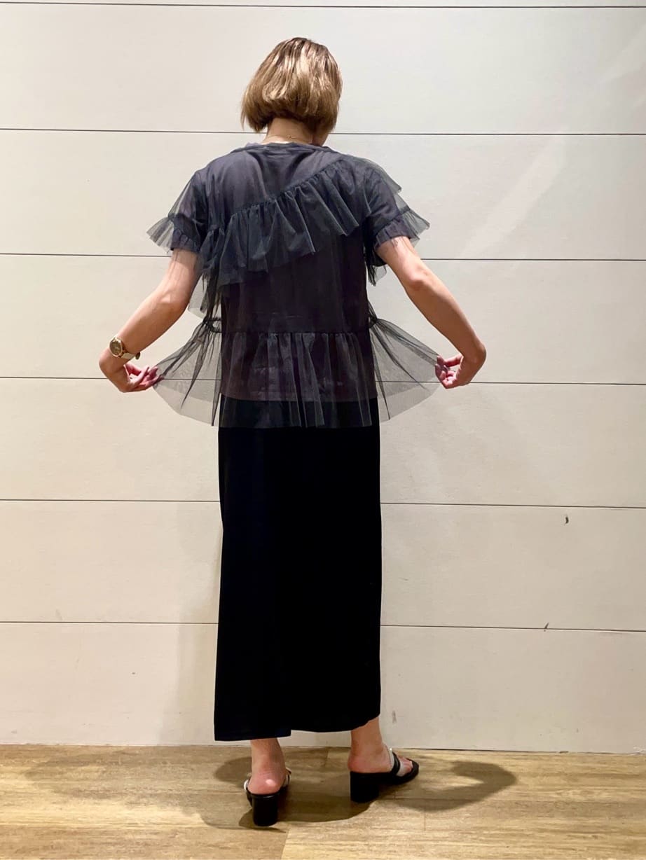 Ryoさんの「THE SHOP TK｜【セットアイテム】チュール&times;ロゴTシャツ/洗える」を使ったコーディネート