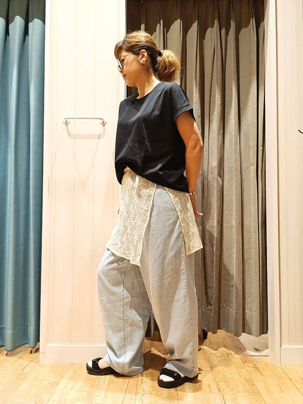 S☆mama さんの「SHOO･LA･RUE｜【S-LL/汗ジミ軽減/ひんやり/UV】体型カバーに タック入りドルマントップス」を使ったコーディネート