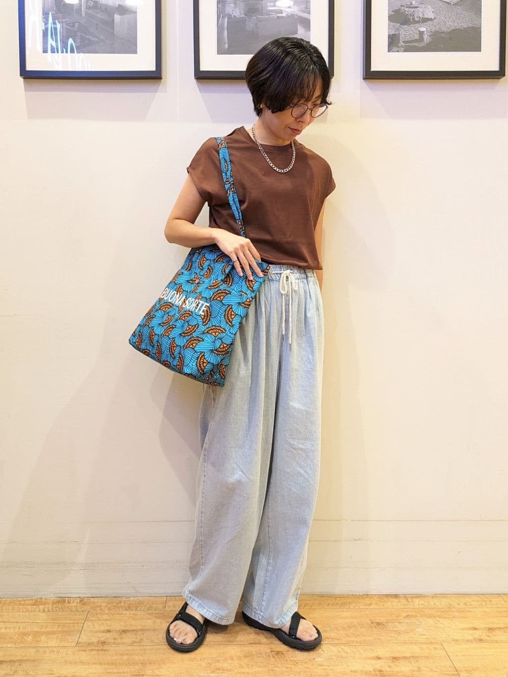 Akiさんの「SHOO･LA･RUE｜【S-LL/汗ジミ軽減/ひんやり/UV】インせず着られる フレンチスリーブTシャツ」を使ったコーディネート