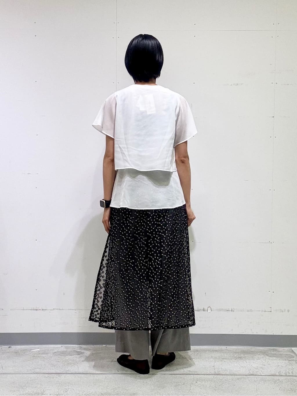 naoさんの「INDIVI｜【トレンド感◎】レイヤード レーススカート」を使ったコーディネート