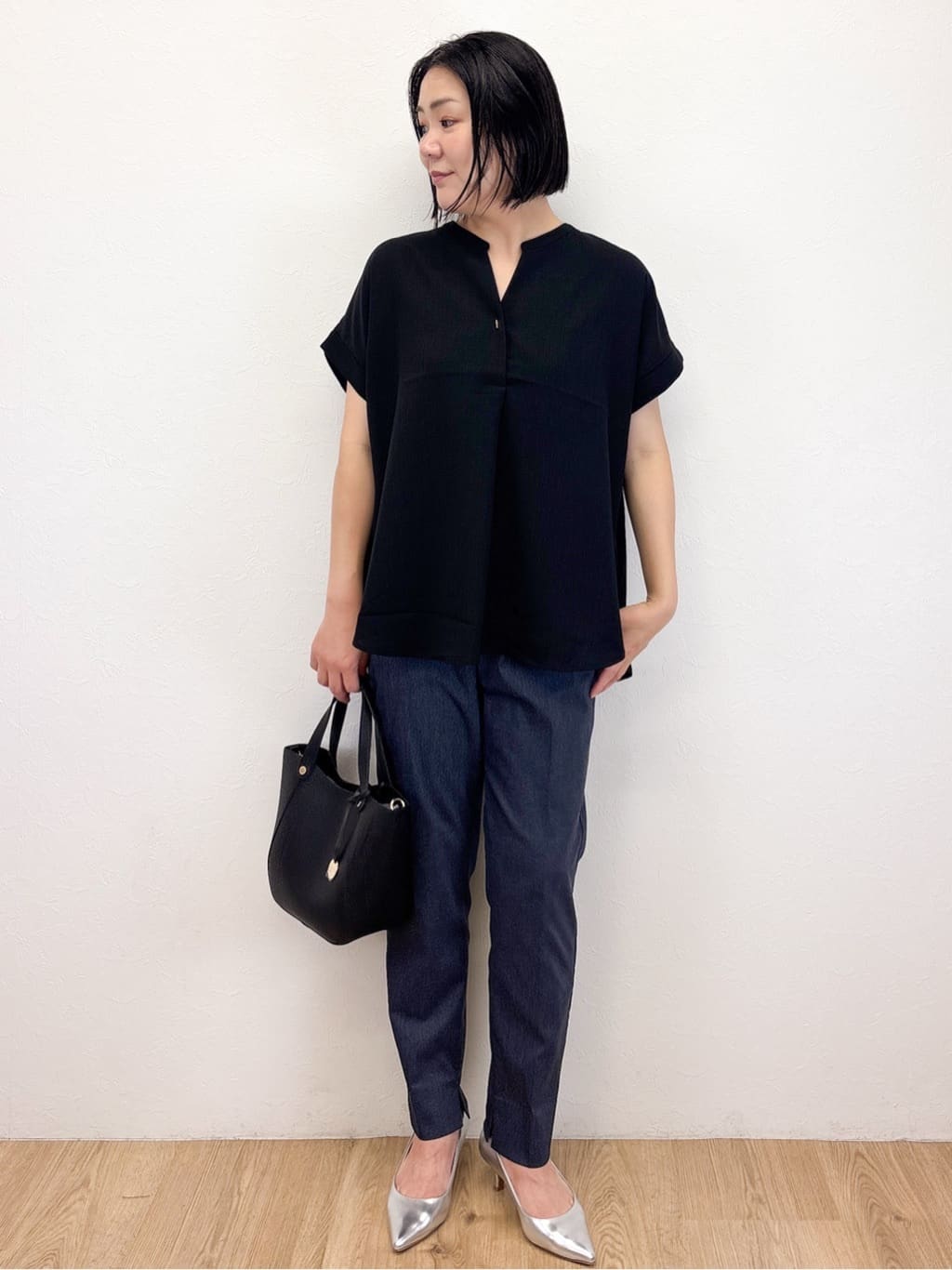 Takeさんの「OPAQUE.CLIP｜《7色展開／SS-LLサイズ》ストレッチスキッパーブラウス／セットアップ対応【洗濯機洗い可／防シワ】」を使ったコーディネート