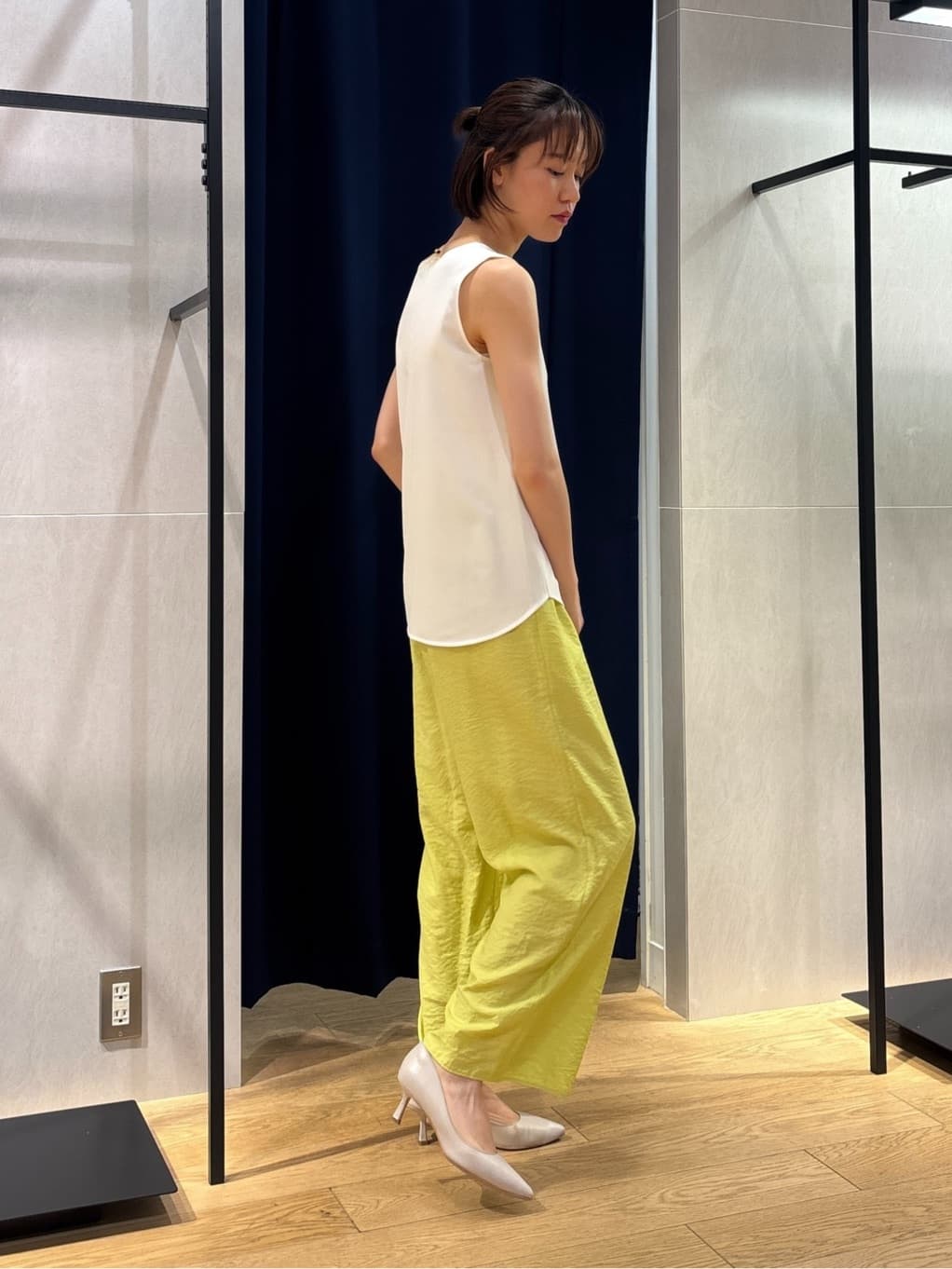 kanaeさんの「INDIVI｜【洗える／UVケア／SETUP可能】ドロストワイドパンツ」を使ったコーディネート