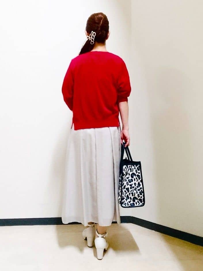 花さんの「Reflect｜【マシンウォッシュ可／セットアップ可】シアーボックスタックプリーツスカート」を使ったコーディネート