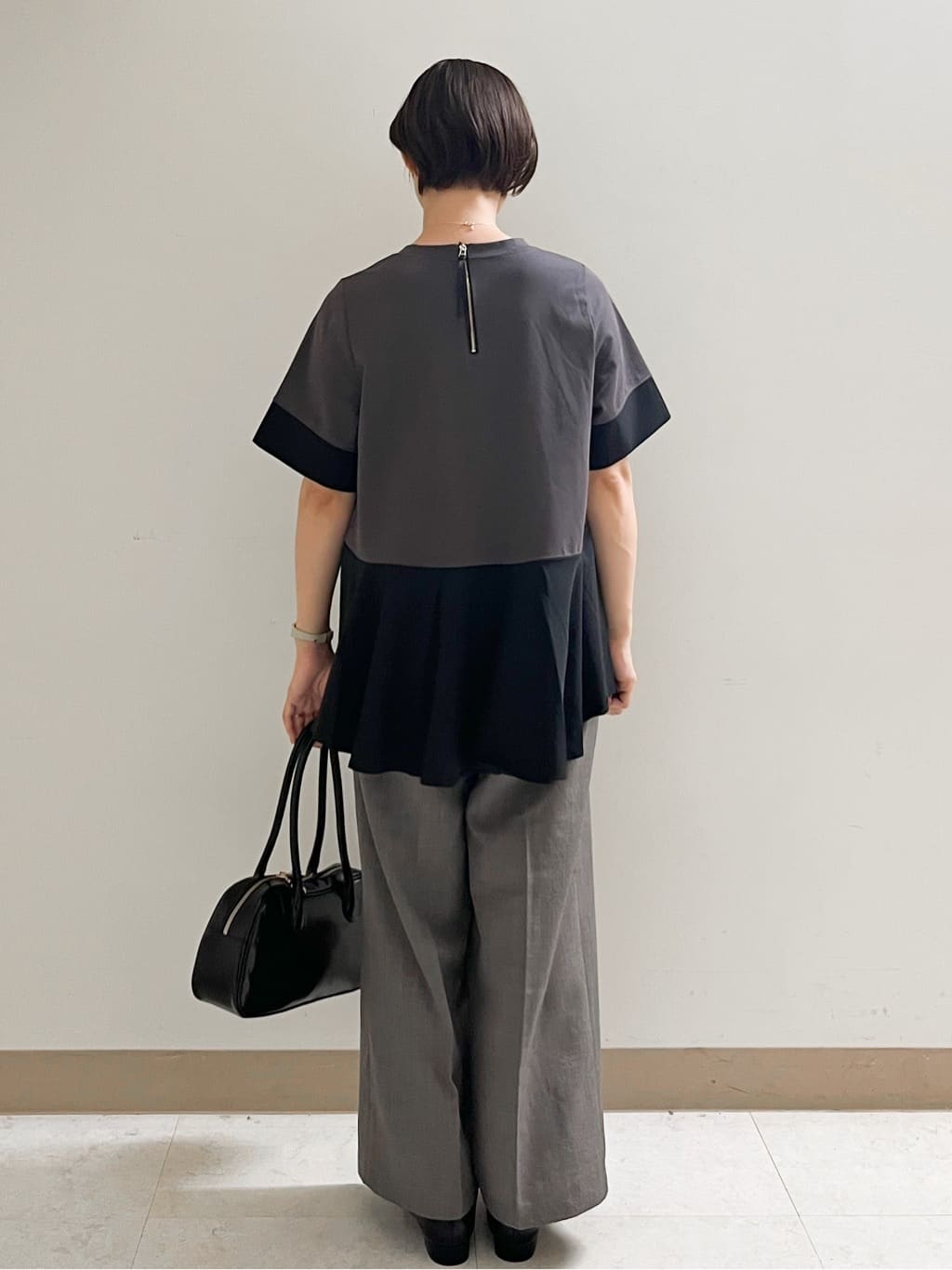あかねさんの「OPAQUE.CLIP｜配色フハクドッキングペプラムトップス【洗濯機洗い可／抗ピル】」を使ったコーディネート