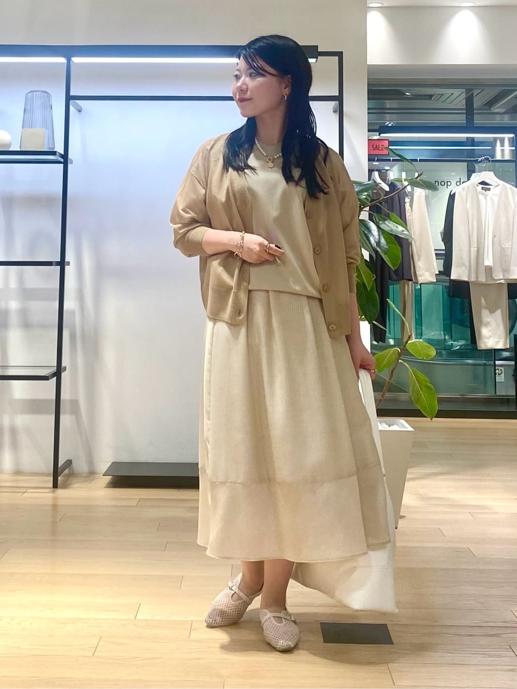 misakiさんの「INDIVI｜【洗える／前後2WAY】インナータンクトップ」を使ったコーディネート