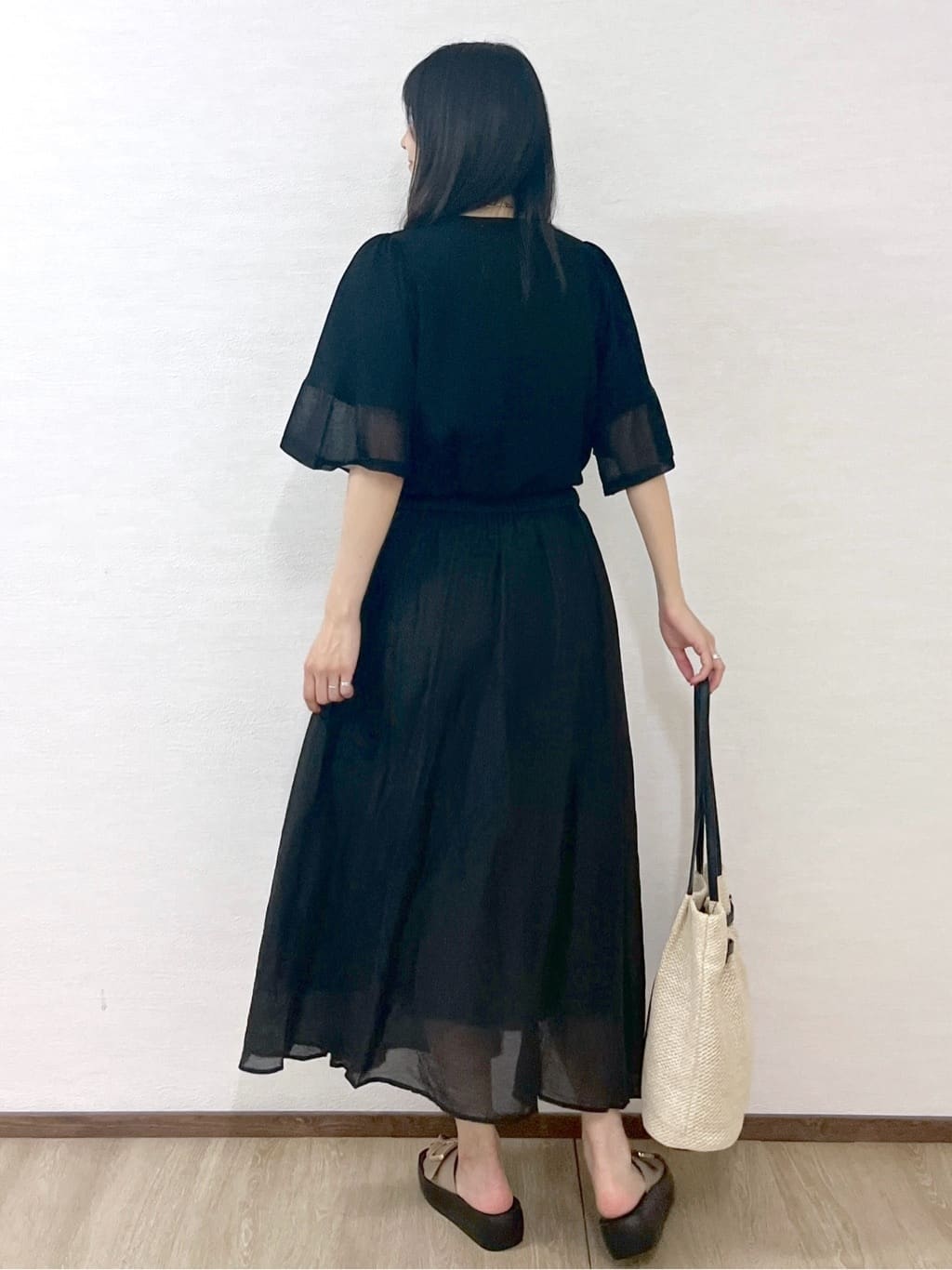sachikoさんの「OPAQUE.CLIP｜《5色展開》シアーフレアスリーブニット【洗濯機洗い可】」を使ったコーディネート