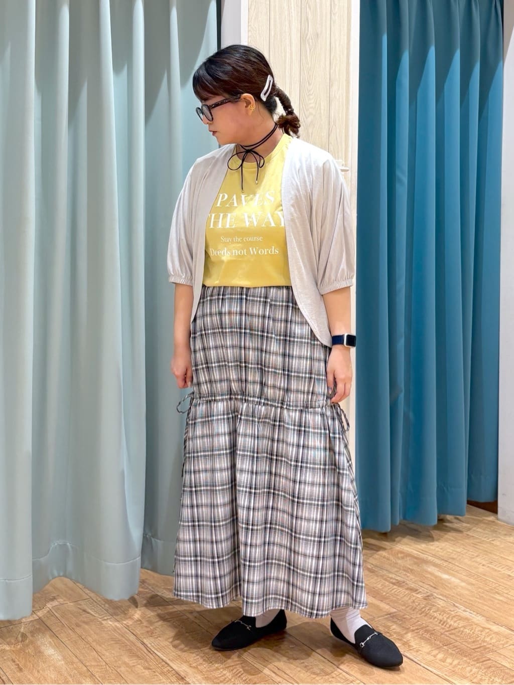 砂糖さんの「SHOO･LA･RUE｜【UV/さらさらタッチ】女性らしさ漂う 5分袖ボレロカーディガン」を使ったコーディネート