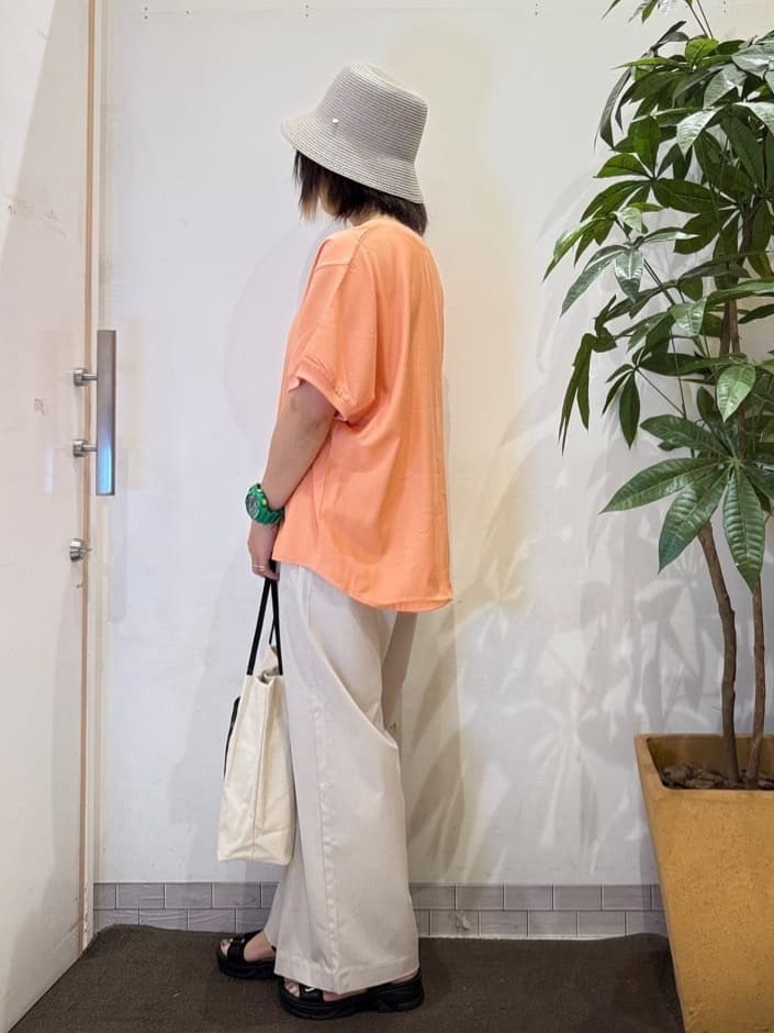 misakiさんの「SHOO･LA･RUE｜【ひんやり/洗濯後しわになりにくい】リブ切り替えドルマンブラウス」を使ったコーディネート