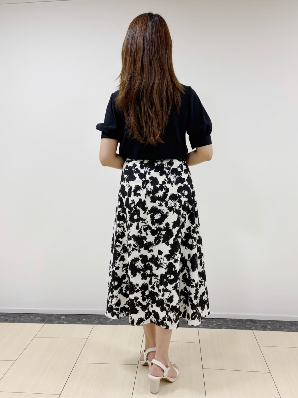 Annaさんの「COUP DE CHANCE｜◆【手洗い可／日本製】パフスリーブブラウス」を使ったコーディネート