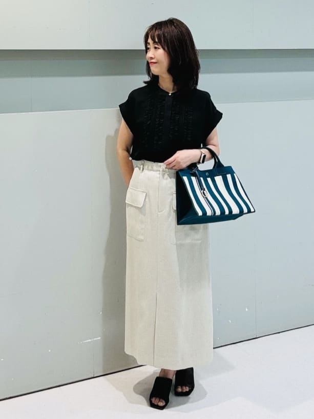 makiさんの「UNTITLED｜【手洗い可】マルチストライプニットバッグ」を使ったコーディネート