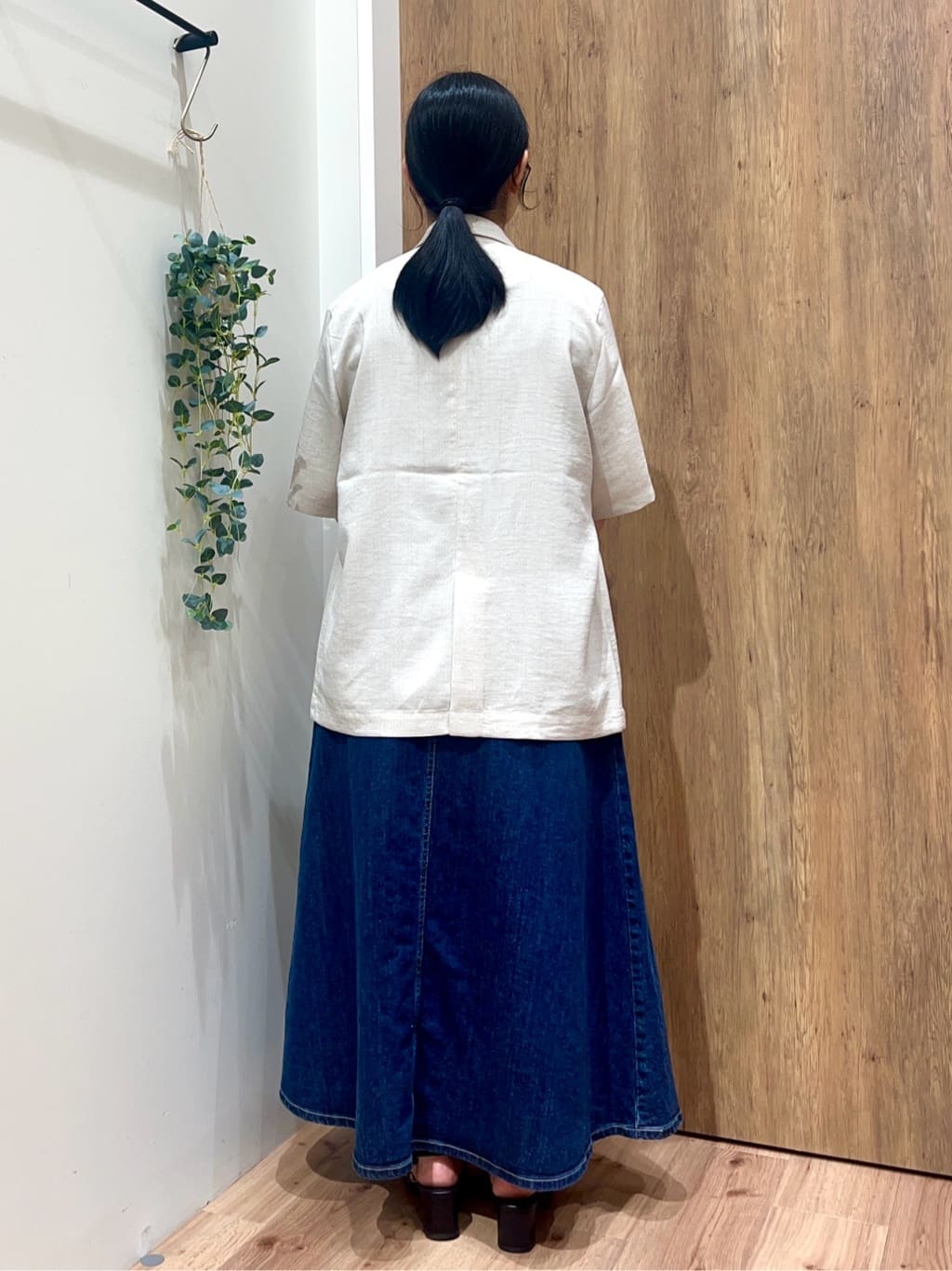 Reinaさんの「grove｜軽やかに羽織れて、きちんと見え ハーフスリーブテーラードジャケット」を使ったコーディネート