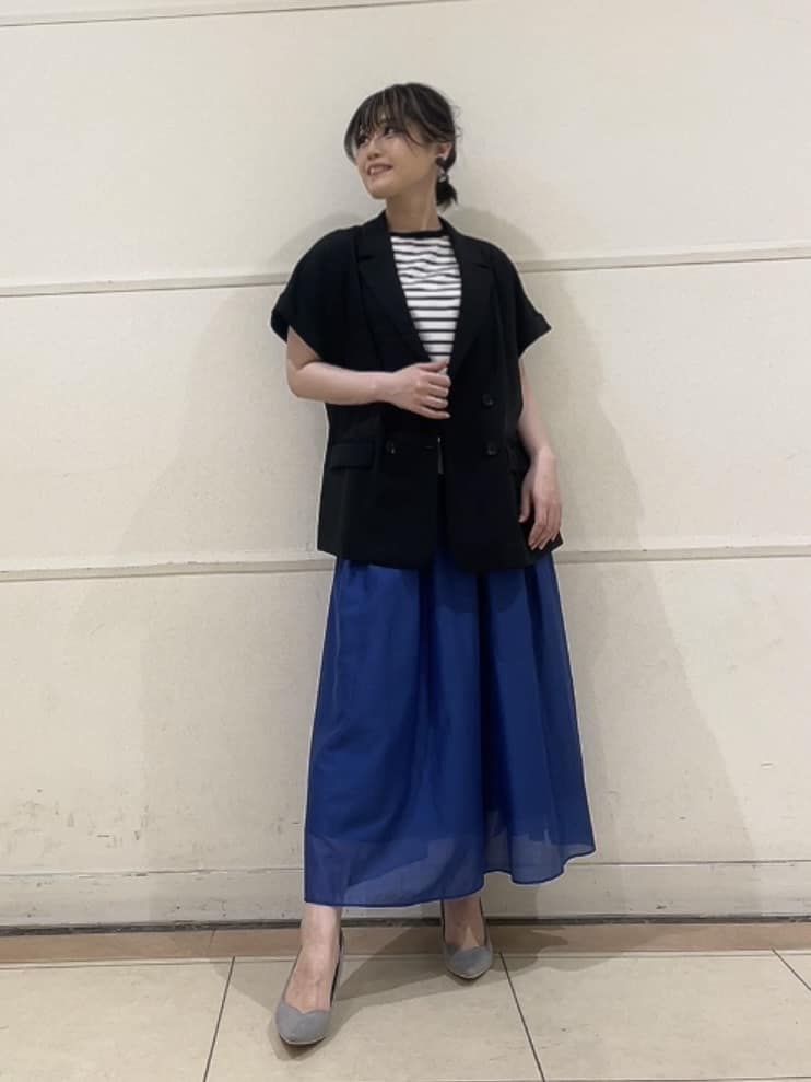 watanabeさんの「UNTITLED｜【後ろウエストゴム/洗える】シアーフレアースカート」を使ったコーディネート