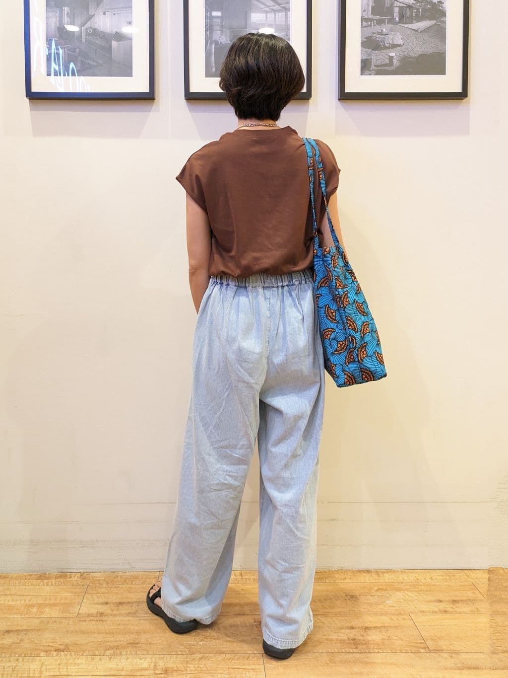Akiさんの「SHOO･LA･RUE｜【S-LL/汗ジミ軽減/ひんやり/UV】インせず着られる フレンチスリーブTシャツ」を使ったコーディネート