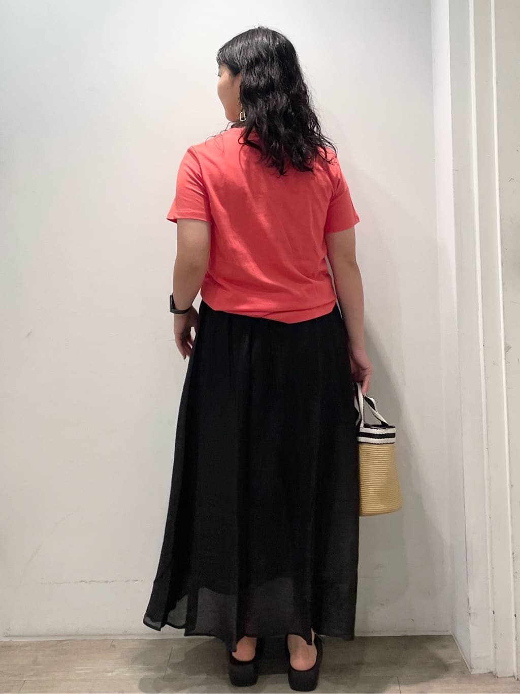 sumicaさんの「OPAQUE.CLIP｜《5色展開》ベーシックTシャツ【洗濯機洗い可／UV／接触冷感】」を使ったコーディネート