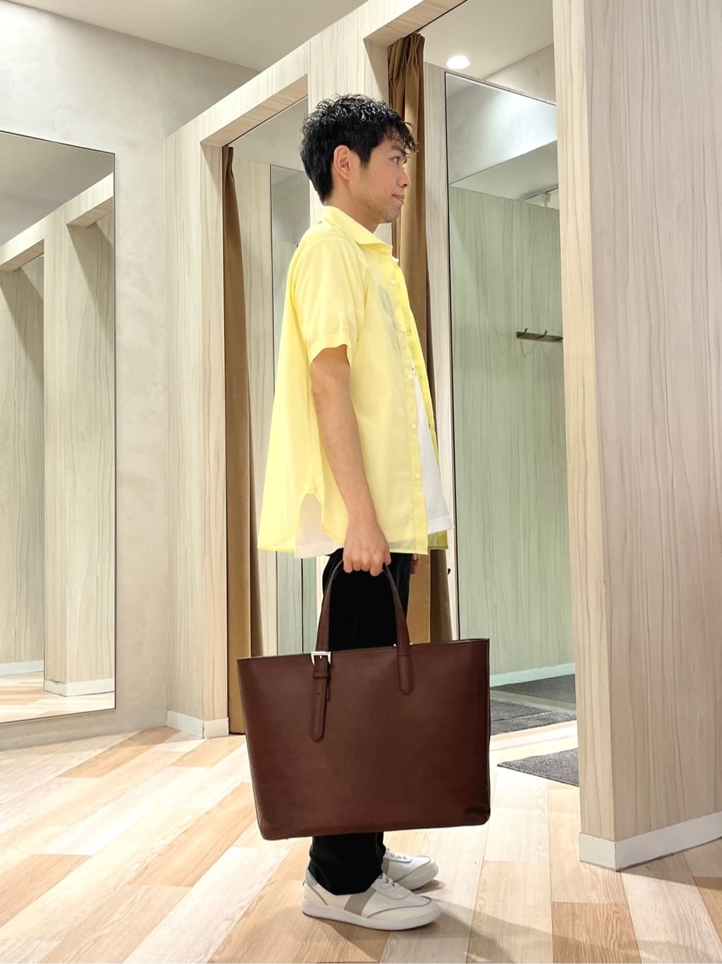 URAさんの「TAKEO KIKUCHI｜【Made in JAPAN】播州織 ストレッチ パンツ」を使ったコーディネート