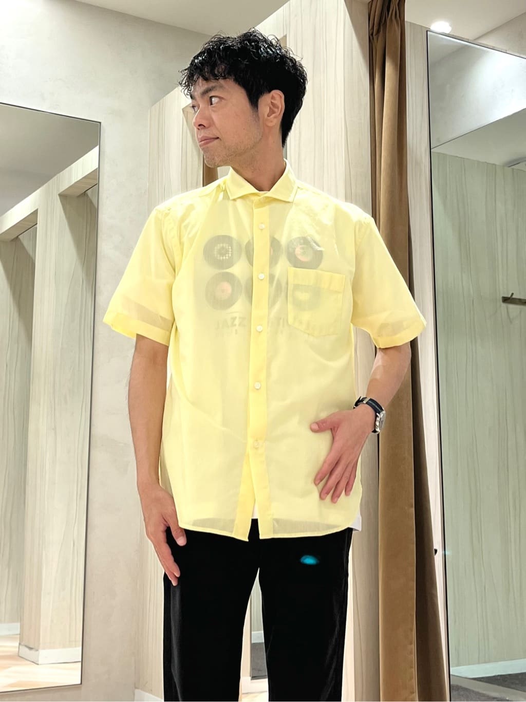 URAさんの「TAKEO KIKUCHI｜【Made in JAPAN】播州織 ストレッチ パンツ」を使ったコーディネート