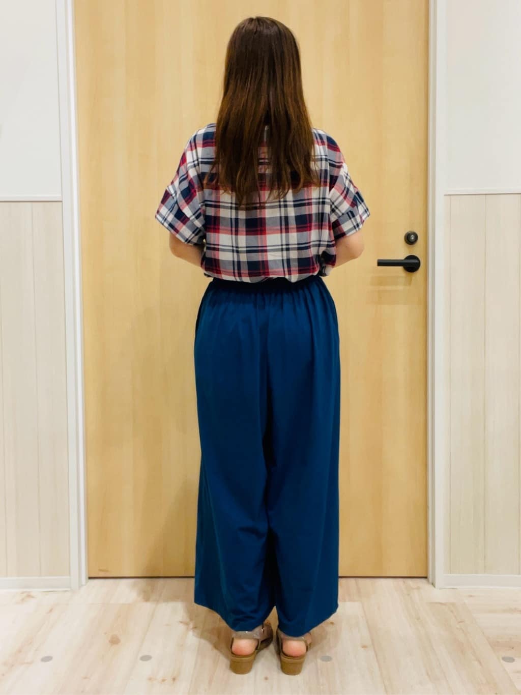 minamiさんの「SHOO･LA･RUE｜【S-LL】きれいに体型カバー さらシャリコットン スキッパーシャツ」を使ったコーディネート