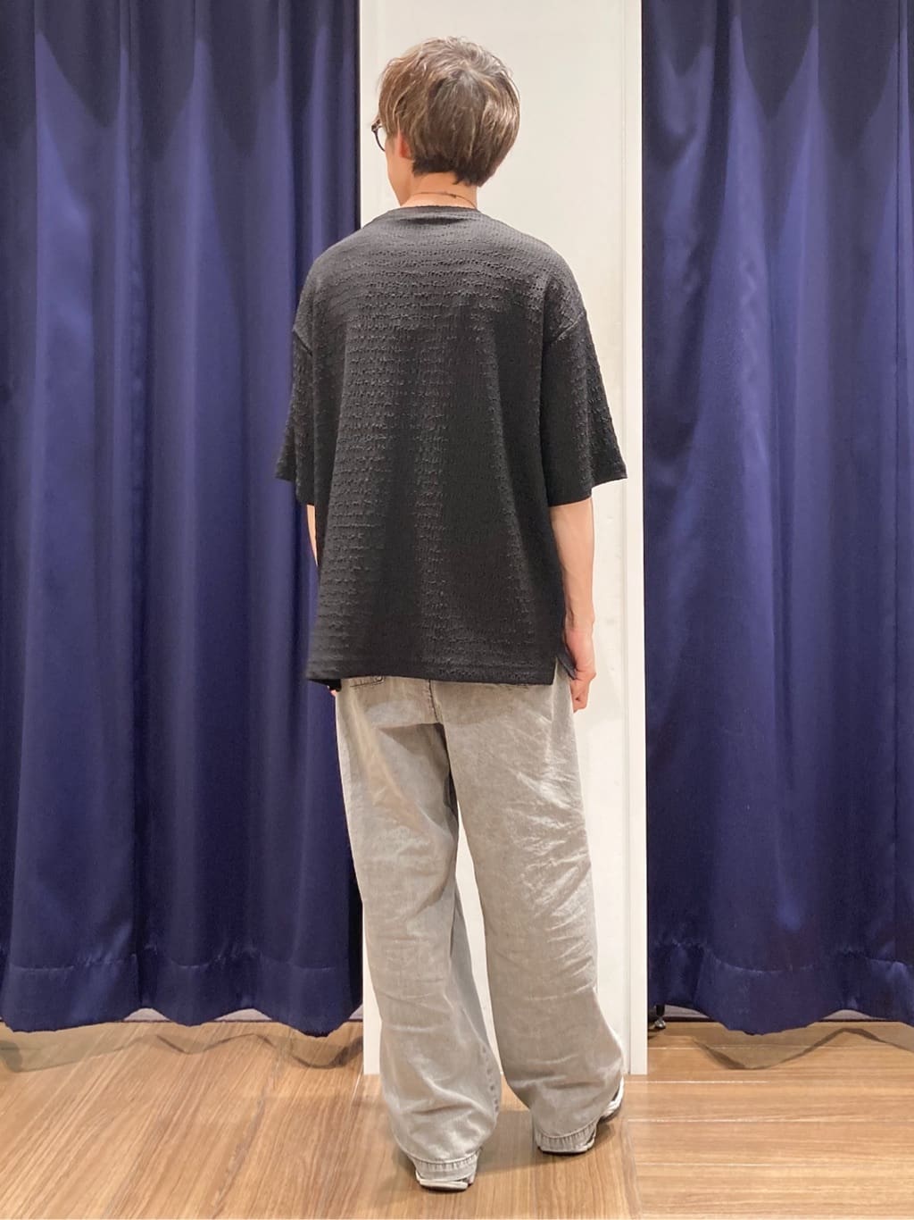 つーじーさんの「THE SHOP TK｜ツータックワイドデニムパンツ」を使ったコーディネート